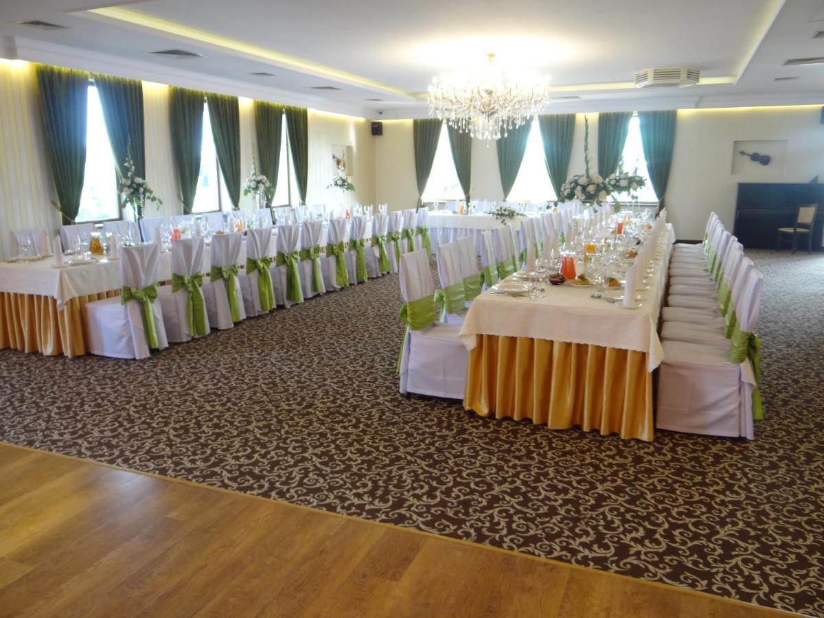 Hotel Melodia *** Buk  Luaran gambar